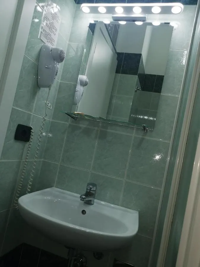 Miu Hotel ميلان 2*,  إيطاليا